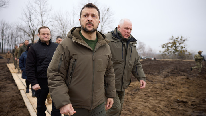 Скандал с розыском двух президентов: Порошенко и Зеленского закрыли спинами братья из Минска и Астаны