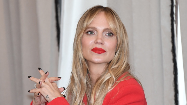 Глюкоза исчезла после позорного скандала: Певицу убрали из афиш в Москве