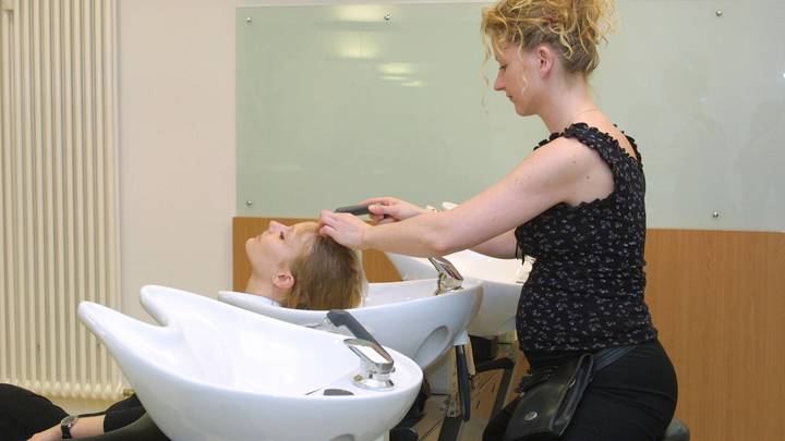 Из открытого крана вытекает…: Задачка из школьного учебника пригодилась парикмахерам в Италии