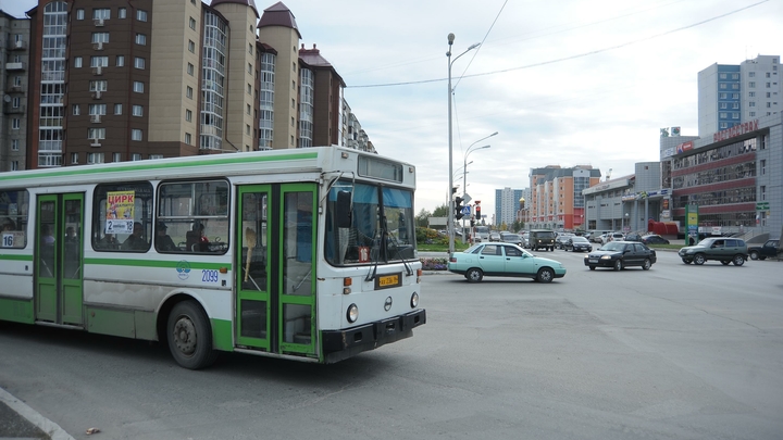 В Казахстане на полном ходу столкнулись 2 маршрутных автобуса с пассажирами