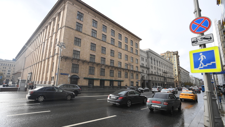 Халява кончилась: Комтранс Петербурга отказался говорить, где будет ловить нарушителей парковки