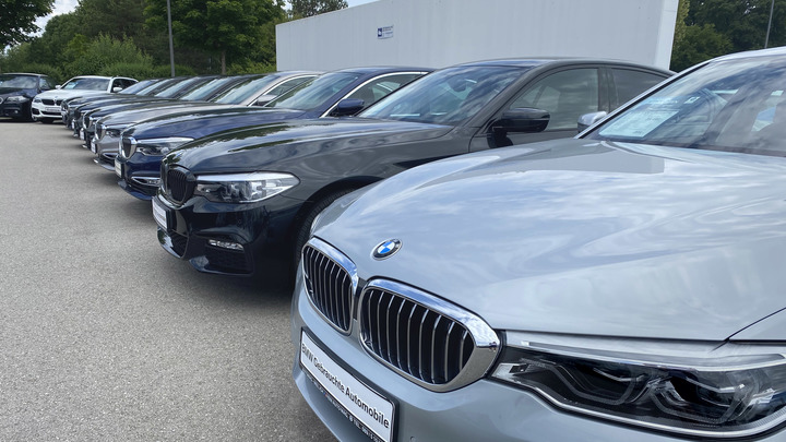 Абсурд вместо качества: BMW и L'Оreal уличили в пиаре на геях и протестах