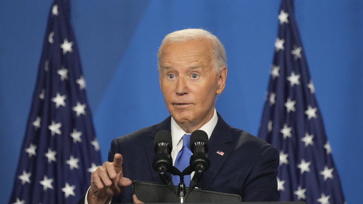 Боевики ВСУ призвали отстранить Байдена после его слов о Путине
