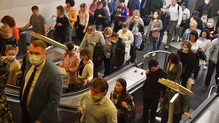 Жители Москвы станут героями кино: Новые технологичные камеры в метро оценил эксперт