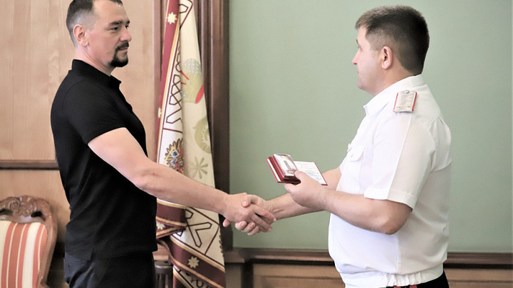 На Кубани казакам-участникам СВО вручили награды за мужество