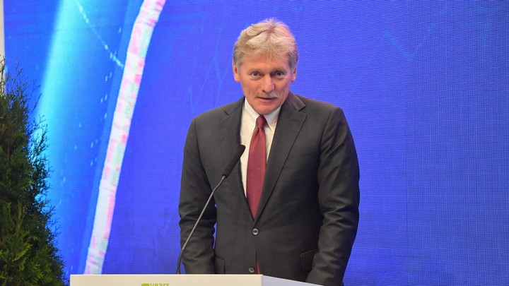 Песков удивил новогодним посланием. Так с Победой ещё не поздравляли