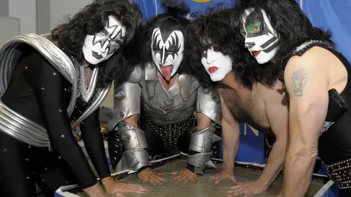 Умер гитарист и сооснователь группы Kiss Пол Дэниел Эйс Фрейли