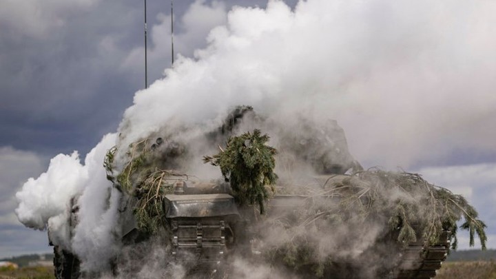 Враг прорывается вглубь России. Горят танки: Что происходит на фронтах СВО