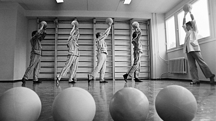 Ежегодные премии для врачей и волонтеров-медиков появятся в Свердловской области