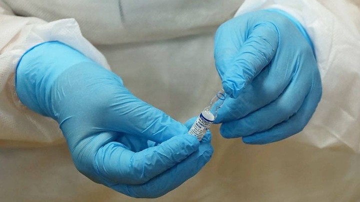 В Челябинске в МФЦ и ТРК бесплатно привьют от коронавируса