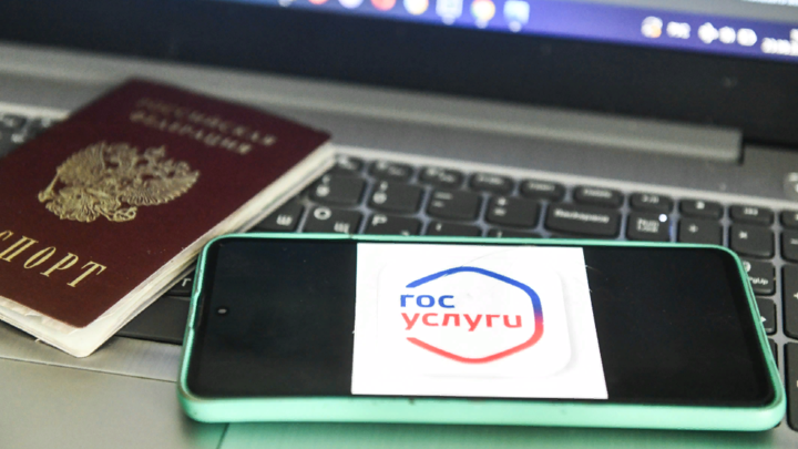 Мошенники взялись за инвалидов: Жителя Сахалина обманом записали на СВО