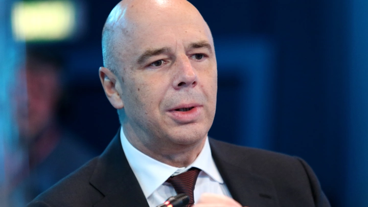 Силуанов жестами объяснил, как выглядит Лабубу: Это надо видеть