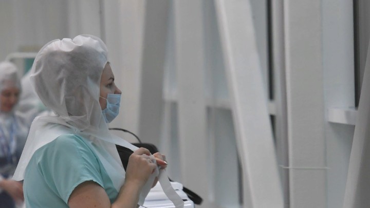 Назальная вакцинация от COVID-19 в Москве: как работает вакцина, когда и где можно вакцинироваться