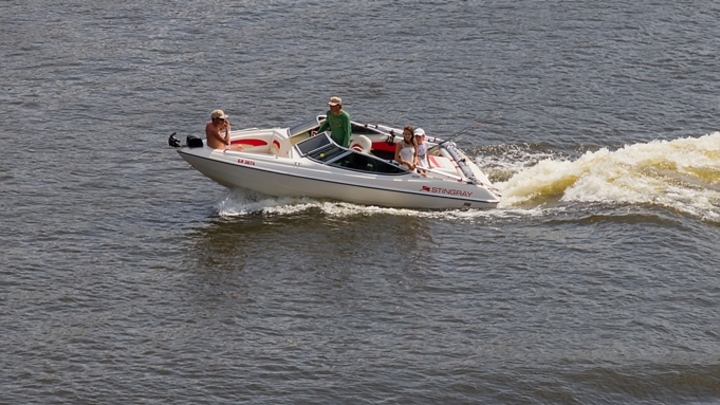 В Кузбассе пресекли продажу поддельных прав на моторные лодки