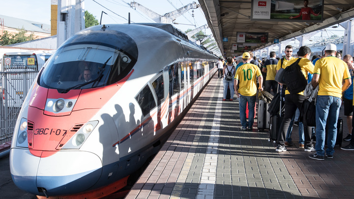 В Москву приехали без приключений: РЖД отрицает дебош Кокорина и Мамаева в «Сапсане»