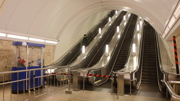 Массовое минирование в Москве: Под ударом все станции метро