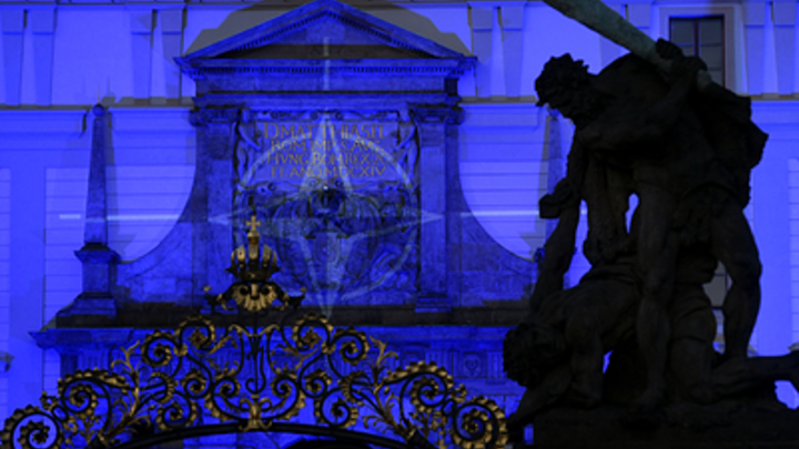 Похороны и разделительные линии: Путин предупредил Европу прямым текстом