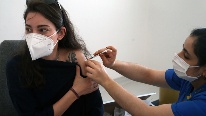 Новосибирские учёные из Вектора хотят создать супервакцину для лечения от гриппа и ковида