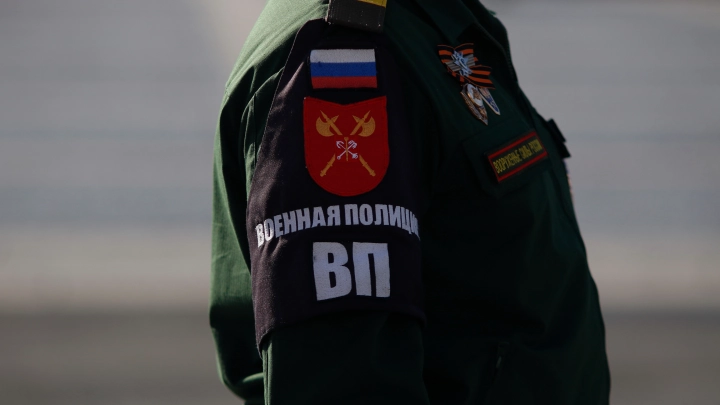 Раненых заставляют идти на фронт СВО: Правда не для эфира попала на камеру. Деталь из видео, которую заметили не все