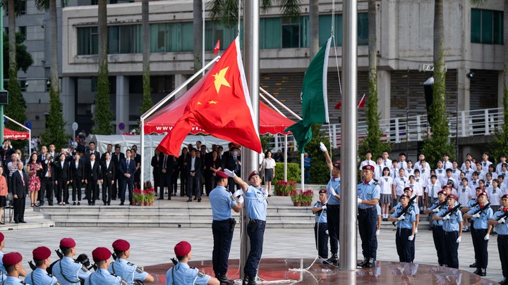 Китай и США - удар в спину России? Отставку ключевого министра объяснил китаист