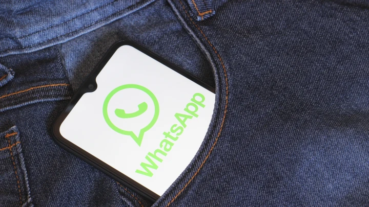 WhatsApp обновляет стандарты, и с 1 февраля владельцам устаревших гаджетов грозит отключение от мессенджера