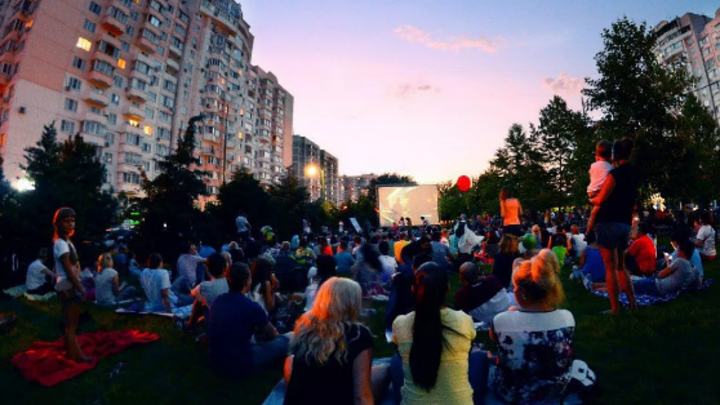 Жители Краснодара выберут лучшую короткометражку на фестивале уличного кино