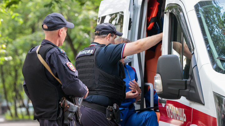 Москвич пытался разобраться с долгами и умер: Инцидент случился прямо в отделении ФССП