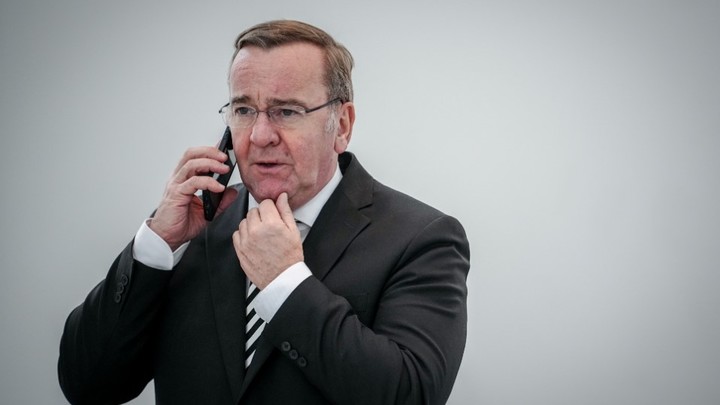 Глава германского Минобороны вылил на Киев ушат холодной воды: Не союзники