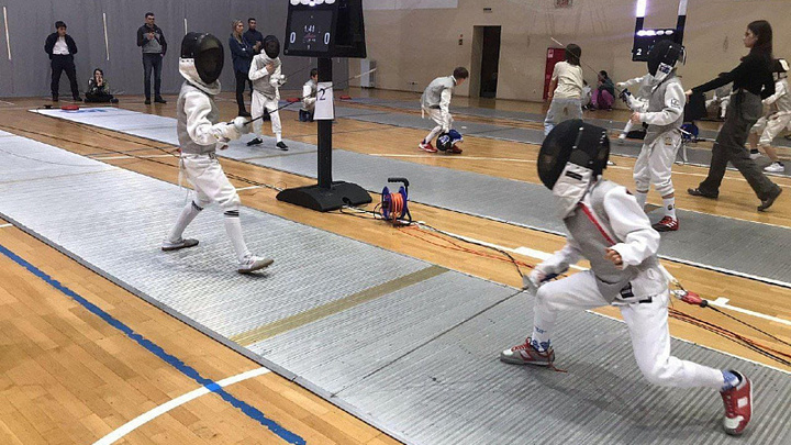 В Сочи начались соревнования по фехтованию