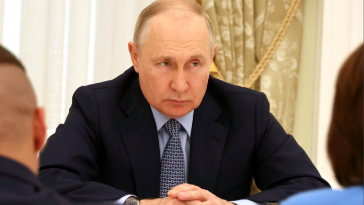 Илон Маск говорил с Путиным об Украине? Источники раскрыли детали разговора миллиардера и президента