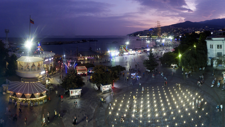 В Крыму увеличат количество гостиниц и частоту движения поездов