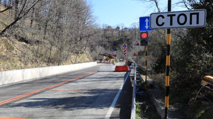В Сочи в районе посёлка Нижнее Учдере ввели реверсивное движение