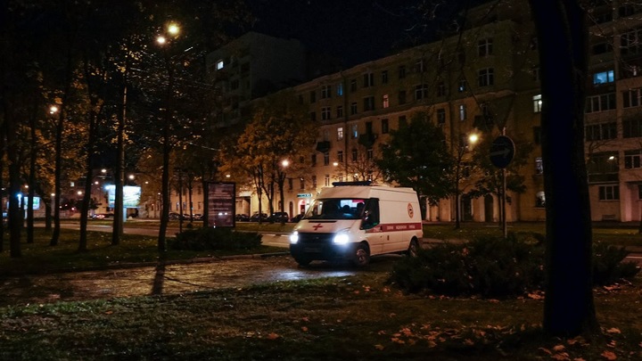 Коронавирус в Санкт-Петербурге на 15 декабря: рекорд по госпитализациям и противоречивое плато