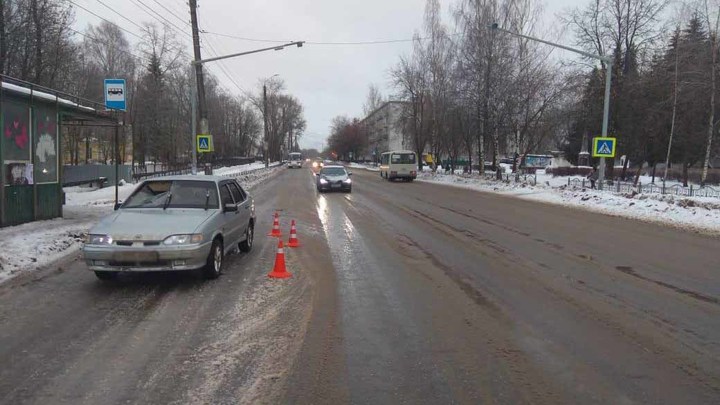 В Кинешме попал под машину неправильно переходивший дорогу 16-летний школьник