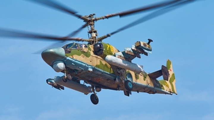 Вертолёт ВКС России Ка-52 (Аллигатор) подбили в небе Донбасса