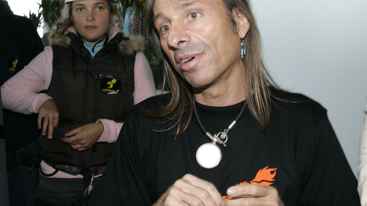 Французский Человек-паук выступил с посланием мира с крыши небоскрёба