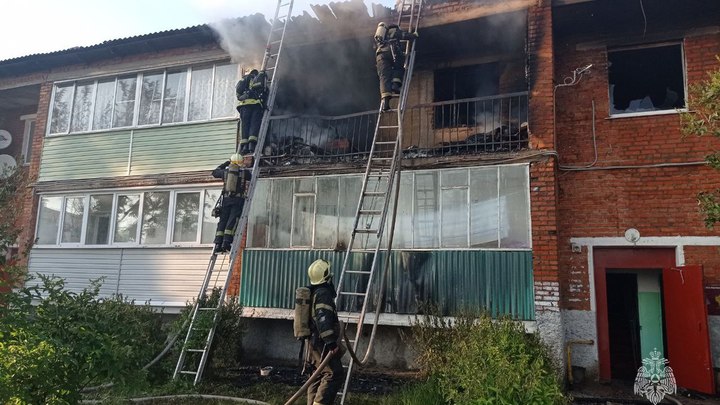 В Собинском районе на пожаре спасатели эвакуировали 50 человек