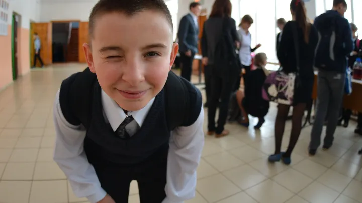 Подозреваемая в совращении школьников учительница устраивала неформальные встречи у себя дома