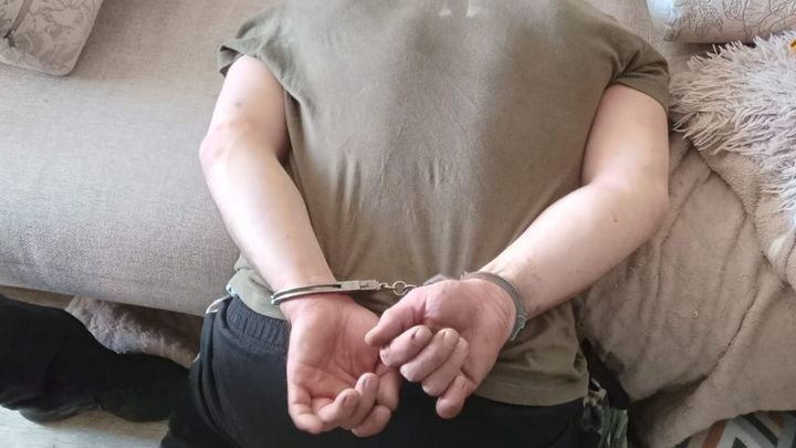 В Вятских Полянах нетрезвый мужчина открыл стрельбу из окна пятиэтажки