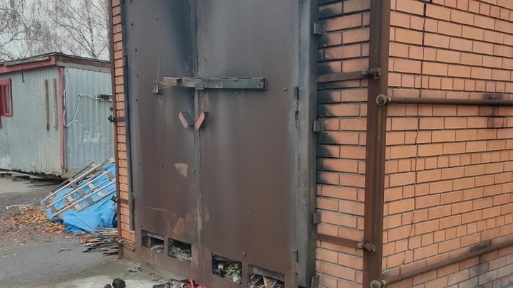 Житель Домодедова загрязнял воздух, сжигая отходы в огромной печи