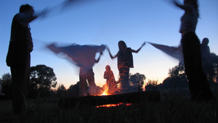 Взрыв-шоу на Ивана Купалу: Людей раскидало от костра - видео