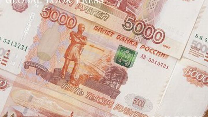 Жительницу Новосибирска осудили за взятку судебному приставу