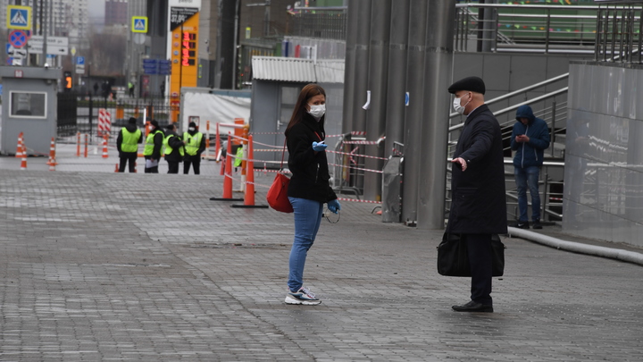 Потому что на 1000 девчонок… Росстат подтвердил песенную статистику мужчин и женщин