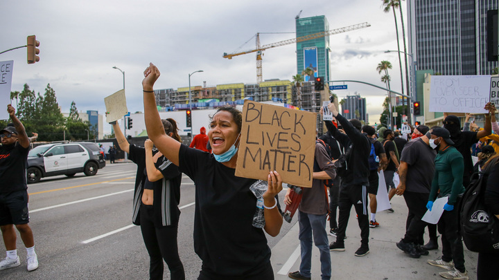 Вы злитесь на полицию, а убили её: Потерявшая сестру американка записала пронзительное  видео