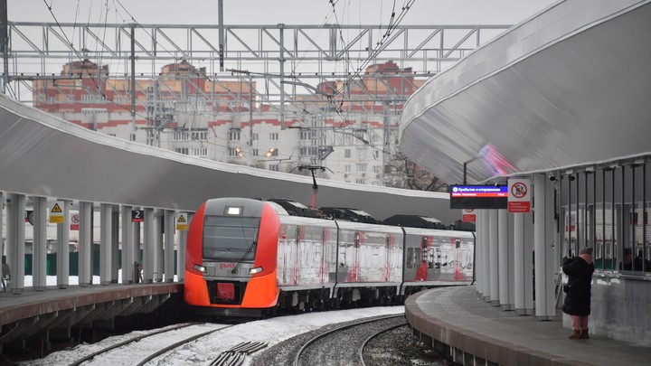 В Новосибирской области учительница потеряла сознание в электричке