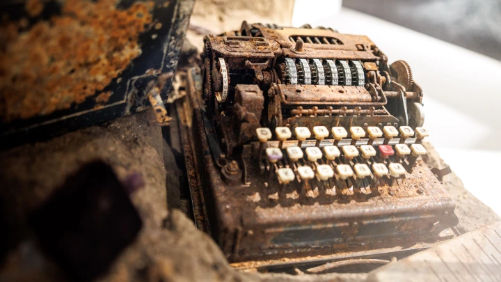 Хрюкостяг сменился на Моржовый. Станция судного дня всю ночь подавала сигналы: Ничего хорошего