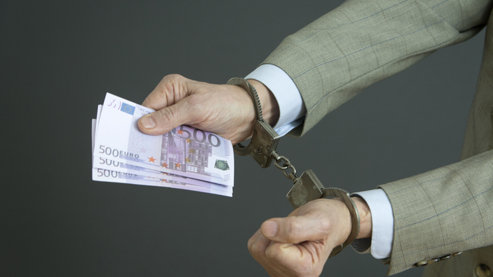 В Муроме женщина, используя внешнее сходство, тайно продала квартиру сестры