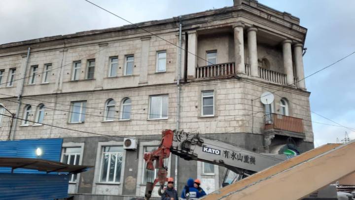 В Новосибирске расселят жильцов трёх комнат в пострадавшем от урагана общежитии