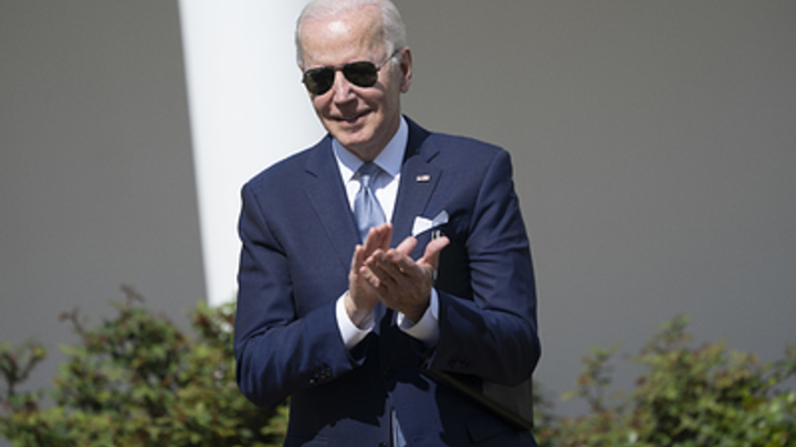 Кровь на ваших руках!: Ветеран армии США накричал на Байдена из-за войны в Ираке