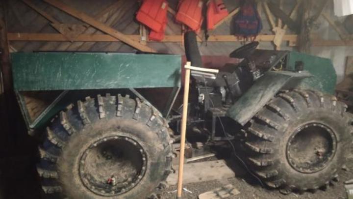 Бесправный водитель за рулём снегоболотохода чуть не угробил своего брата